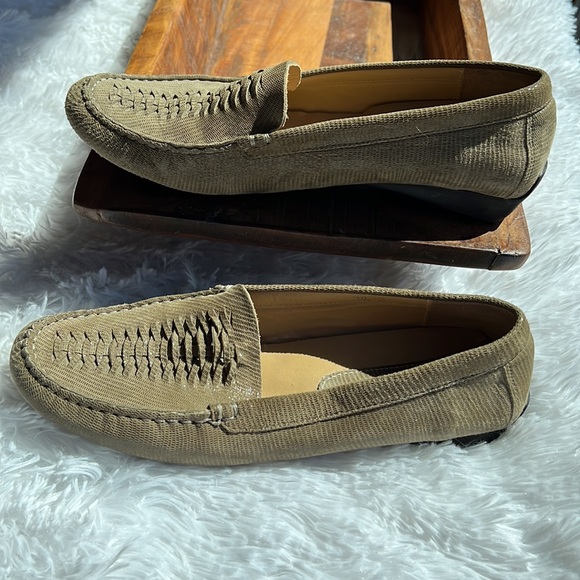 Van Eli Suede Upper with Sparkle.
Great looking and comfortable - Picture 10 of 12